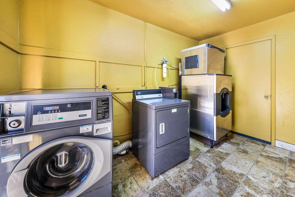 アメリカズ ベスト バリュー イン ボーナム Bonham エクステリア 写真